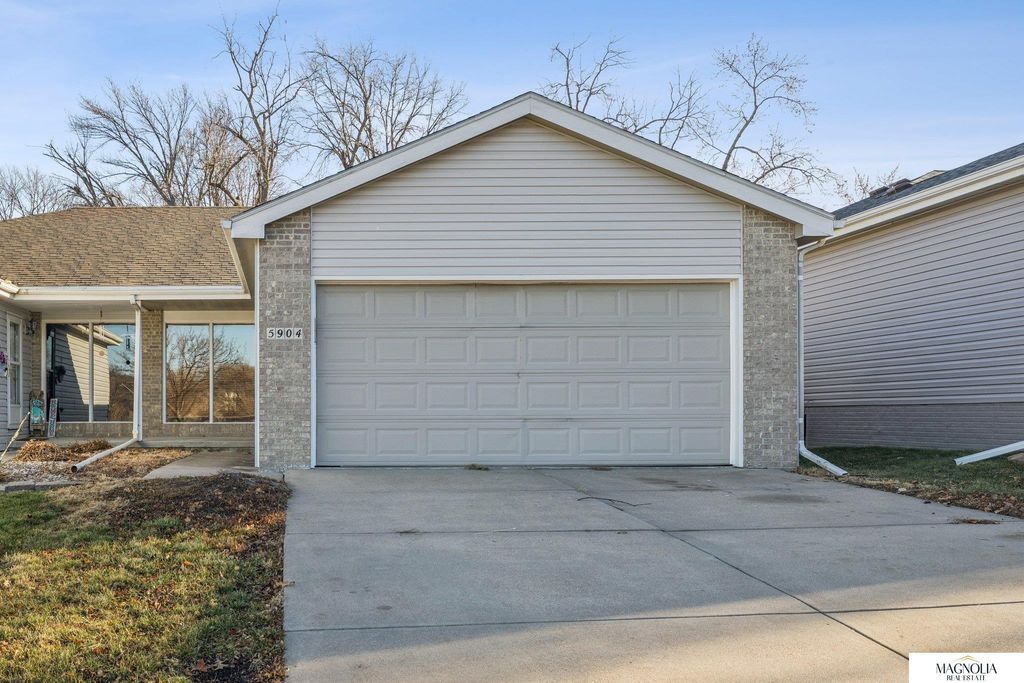 5904 Princess Margaret Drive, Lincoln, NE 68516