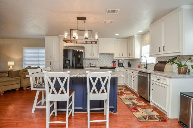 835 Tropicana Boulevard, East Bernard, TX 77435