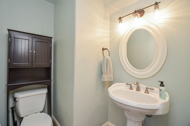 835 Tropicana Boulevard, East Bernard, TX 77435