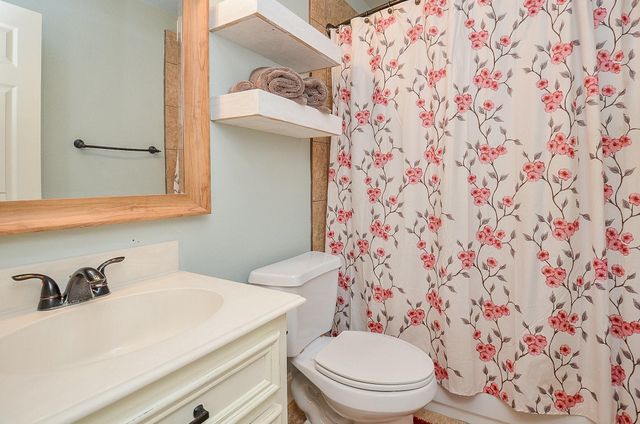 835 Tropicana Boulevard, East Bernard, TX 77435