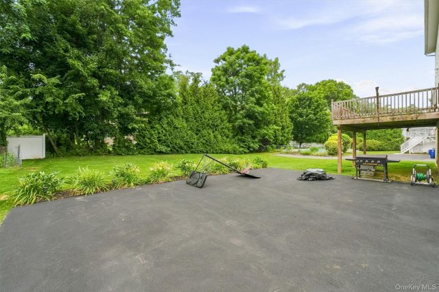 5 Marie Court, Poughkeepsie, NY 12601