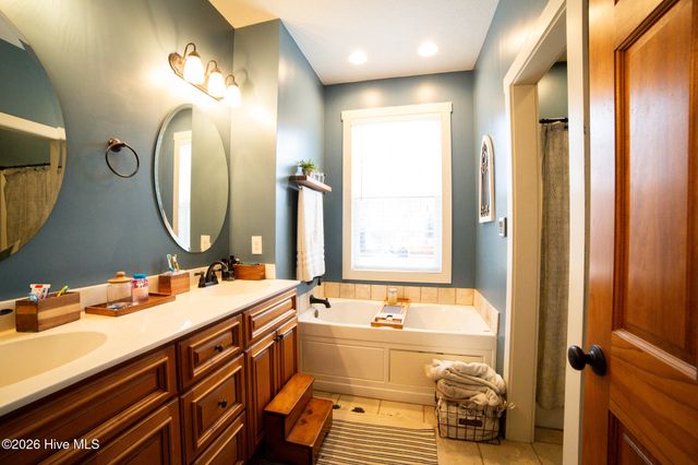 83 Barrow Drive, Whiteville, NC 28472