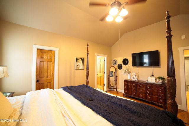 83 Barrow Drive, Whiteville, NC 28472