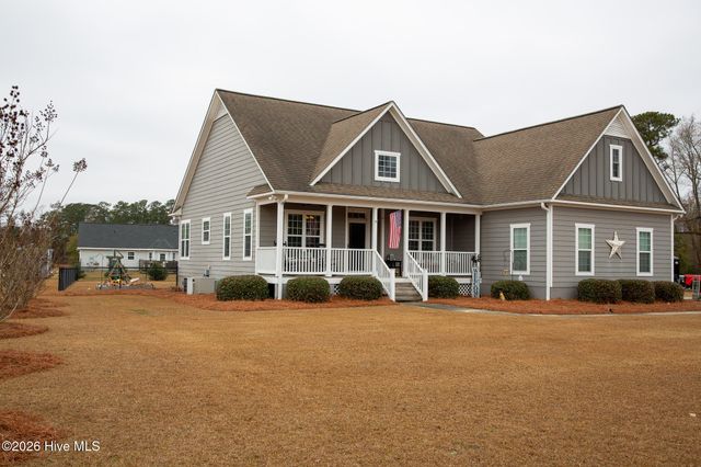 83 Barrow Drive, Whiteville, NC 28472