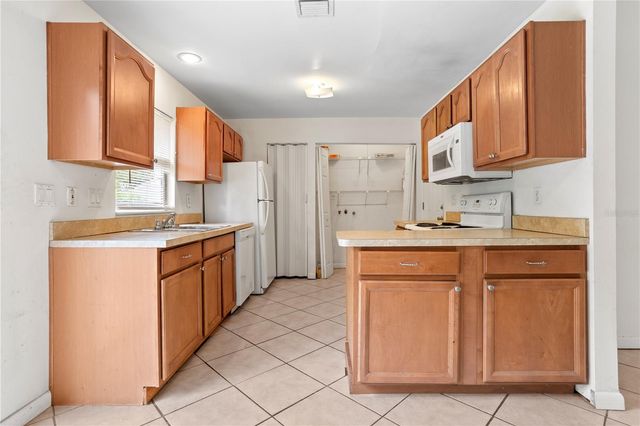 1921 BONNEVILLE DRIVE, Orlando, FL 32826