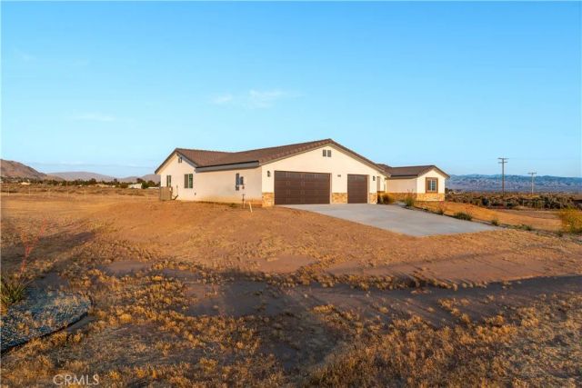 16925 Nanticoke, Apple Valley, CA 92307