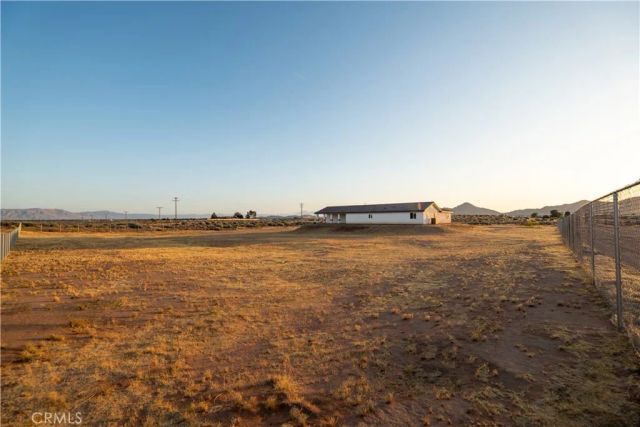 16925 Nanticoke, Apple Valley, CA 92307