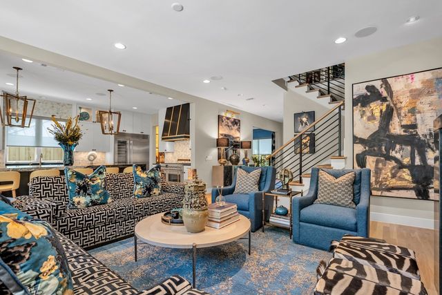 6231 Penrose Avenue, Dallas, TX 75214