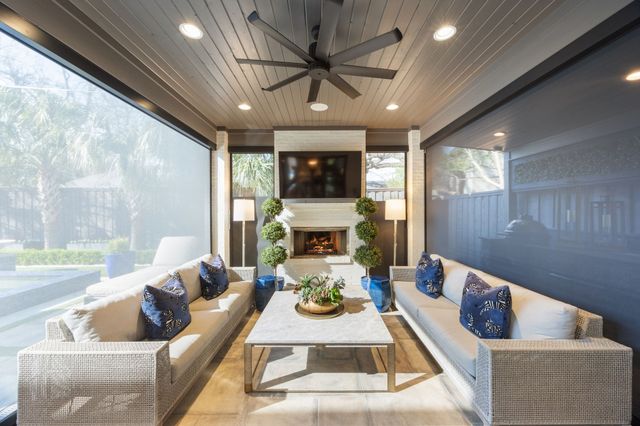 6231 Penrose Avenue, Dallas, TX 75214