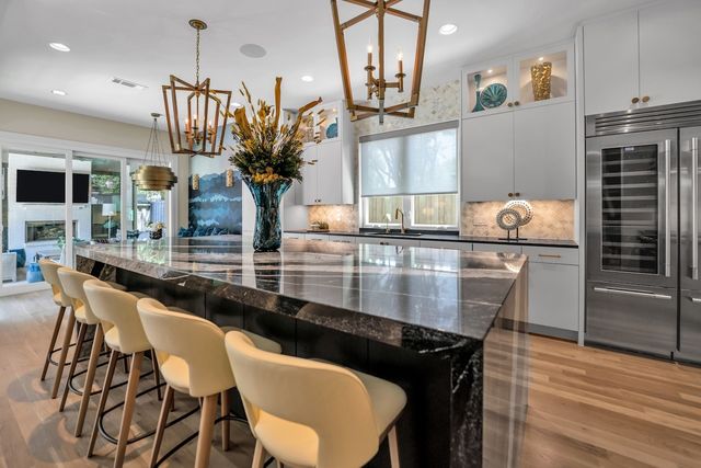 6231 Penrose Avenue, Dallas, TX 75214