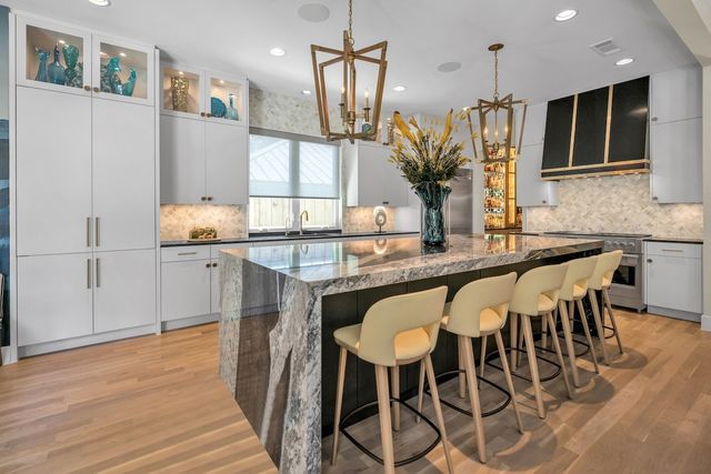 6231 Penrose Avenue, Dallas, TX 75214