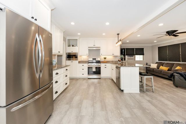 32565 Willow St, White Castle, LA 70788