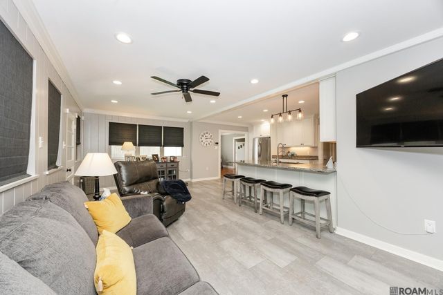 32565 Willow St, White Castle, LA 70788