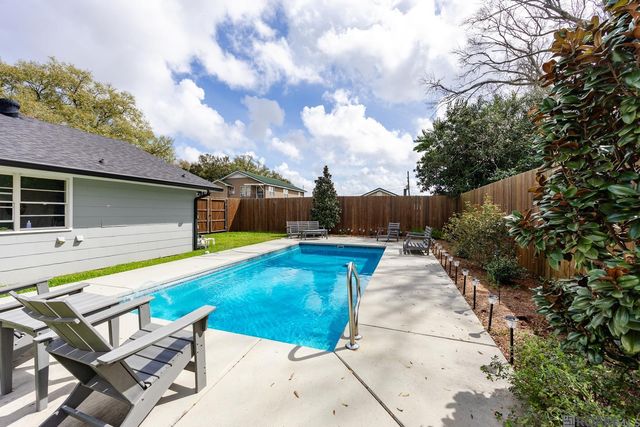 32565 Willow St, White Castle, LA 70788