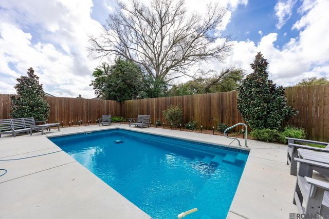 32565 Willow St, White Castle, LA 70788