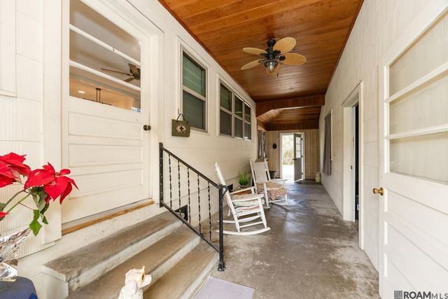 32565 Willow St, White Castle, LA 70788