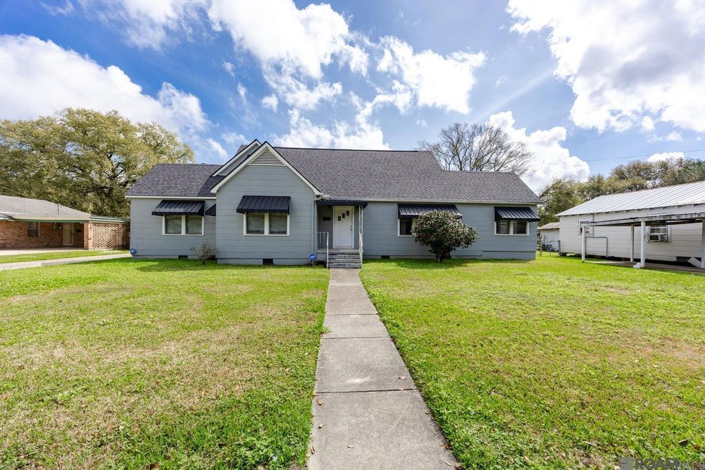 32565 Willow St, White Castle, LA 70788