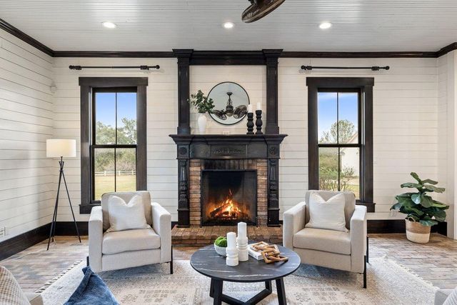 167 Vincas Shadow CT, Driftwood, TX 78619