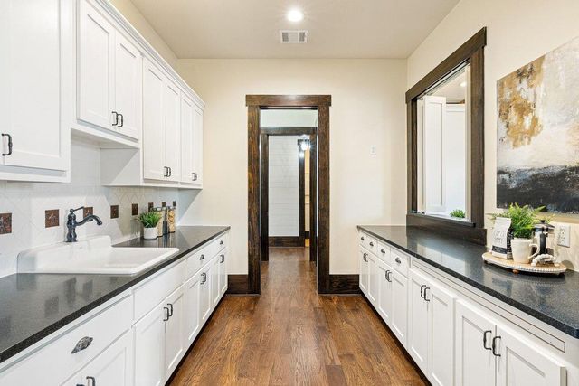 167 Vincas Shadow CT, Driftwood, TX 78619