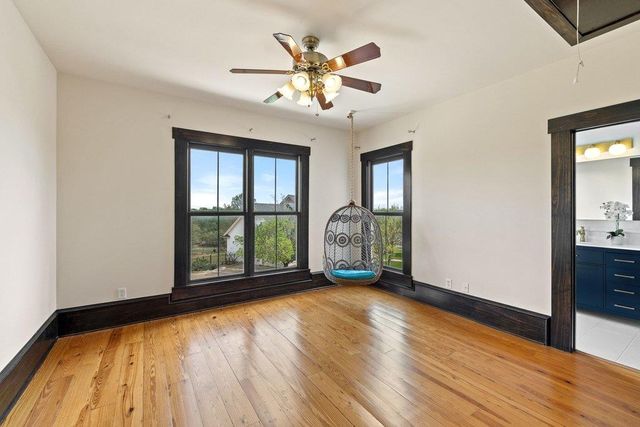 167 Vincas Shadow CT, Driftwood, TX 78619