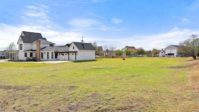 167 Vincas Shadow CT, Driftwood, TX 78619