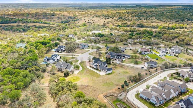 167 Vincas Shadow CT, Driftwood, TX 78619