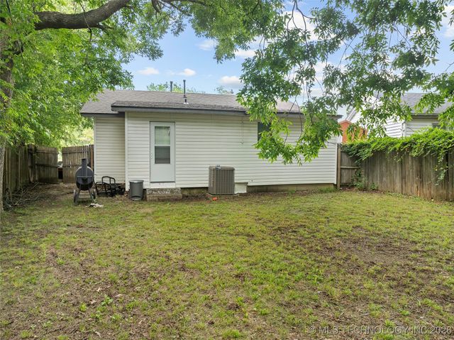 818 Northwest Boulevard, Ardmore, OK 73401