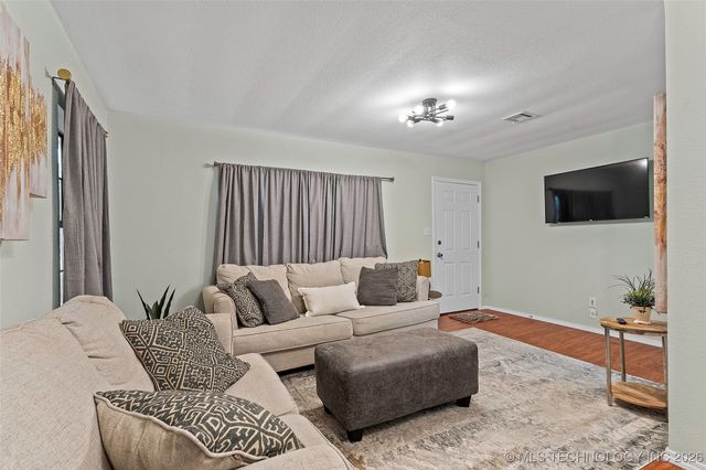 818 Northwest Boulevard, Ardmore, OK 73401