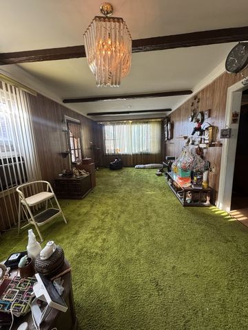 8239 S Ridgeland Avenue, Chicago, IL 60617