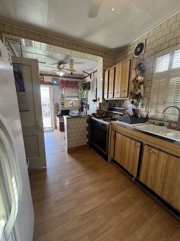 8239 S Ridgeland Avenue, Chicago, IL 60617