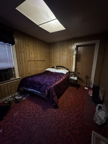 8239 S Ridgeland Avenue, Chicago, IL 60617