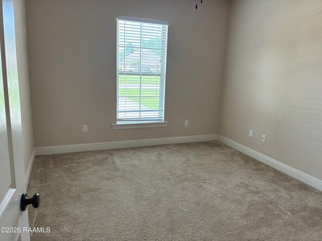 122 Angel Rock Lane, Broussard, LA 70518