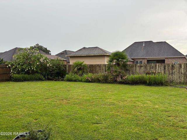 122 Angel Rock Lane, Broussard, LA 70518