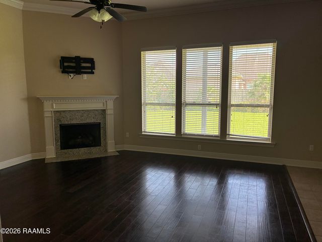 122 Angel Rock Lane, Broussard, LA 70518