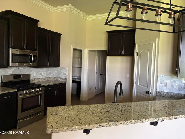 122 Angel Rock Lane, Broussard, LA 70518