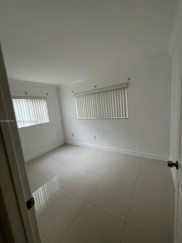 8025 SW 107th Ave 118, Miami, FL 33173