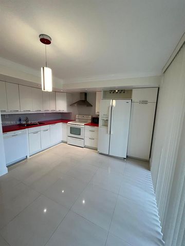 8025 SW 107th Ave 118, Miami, FL 33173