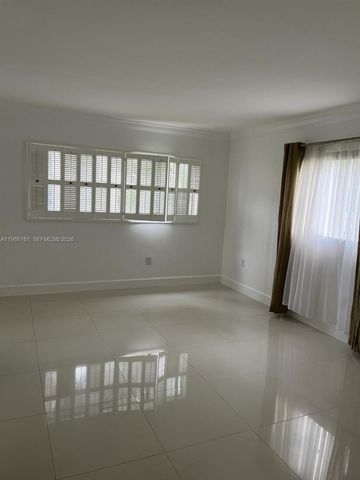 8025 SW 107th Ave 118, Miami, FL 33173