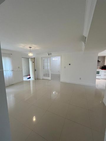 8025 SW 107th Ave 118, Miami, FL 33173