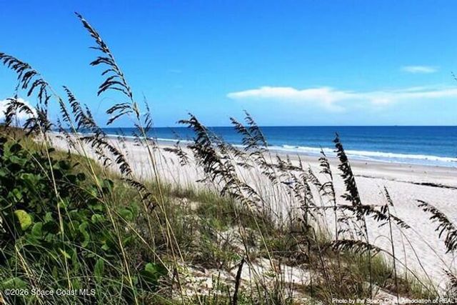 7605 Ridgewood Avenue 9, Cape Canaveral, FL 32920