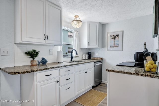 7605 Ridgewood Avenue 9, Cape Canaveral, FL 32920