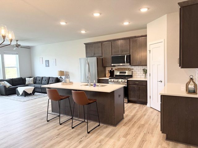 N161W21960 Daisy DRIVE, Jackson, WI 53037