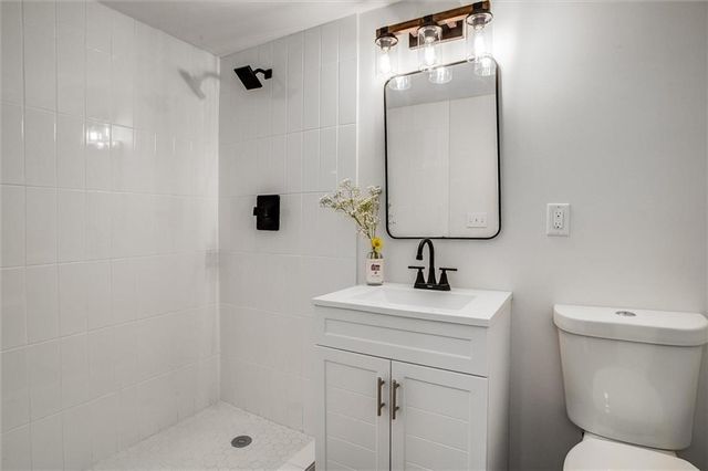 12305 E 52nd Terrace, Kansas City, MO 64133