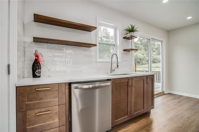 12305 E 52nd Terrace, Kansas City, MO 64133