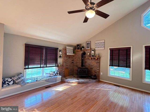 365 LEISURE WAY, Shepherdstown, WV 25443