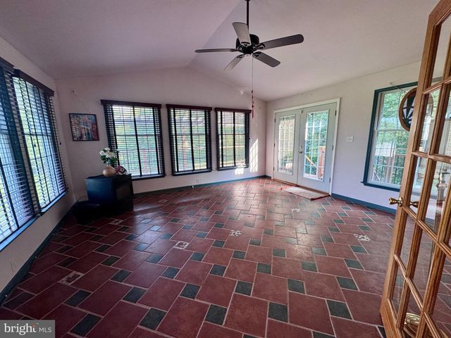 365 LEISURE WAY, Shepherdstown, WV 25443