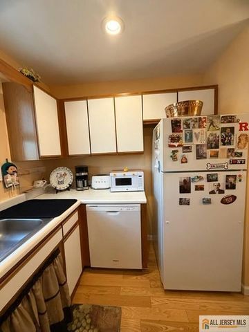 289 Main Street 4D, Spotswood, NJ 08884