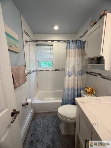 289 Main Street 4D, Spotswood, NJ 08884