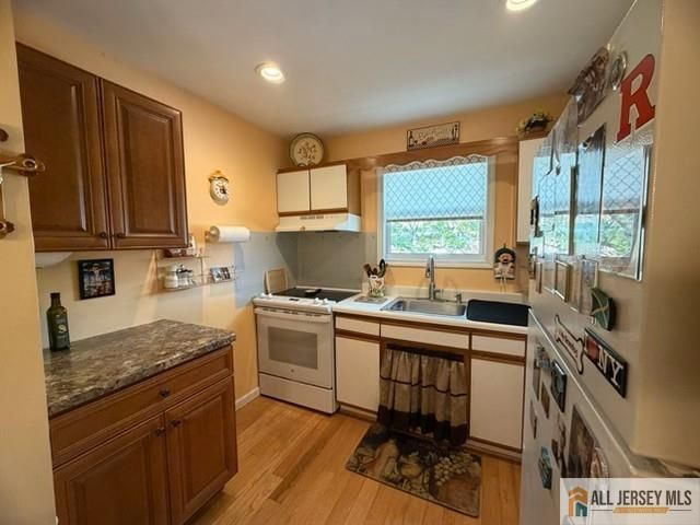 289 Main Street 4D, Spotswood, NJ 08884