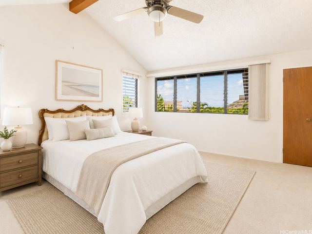 1593 Kalaniuka Circle 84, Honolulu, HI 96821